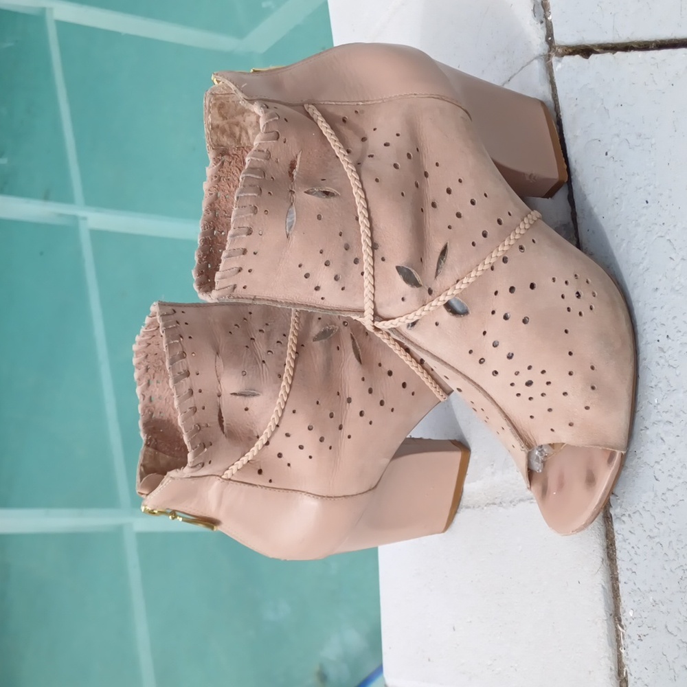 🔥🔥Sergio Zelcer eyelet open toe suede natural booties 8